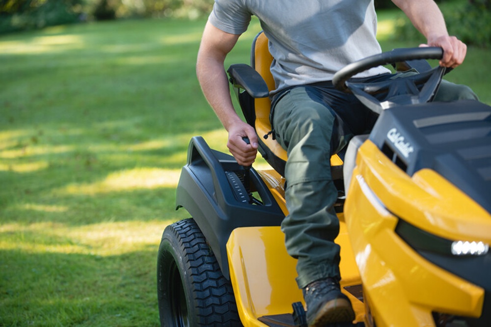 Cub Cadet XT3 QS127 + Mulching kit (14AFA5TQ603) - Imagen 6